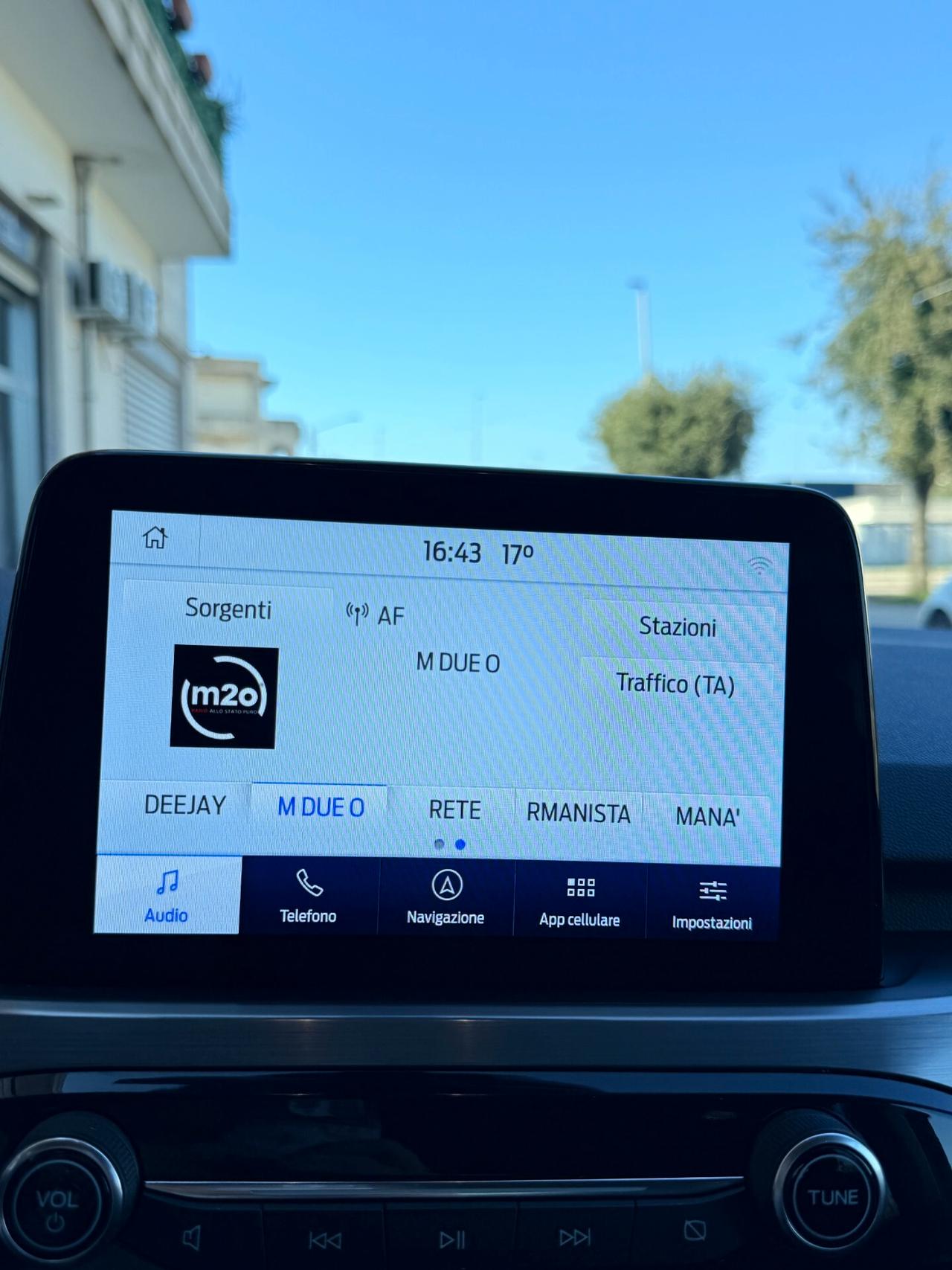 Ford Kuga 1.5 ecoblue Titanium 120cv NAVI,SENSORI DI PARCHEGGIO,BLUETOOTH,KM CERTIFICATI!