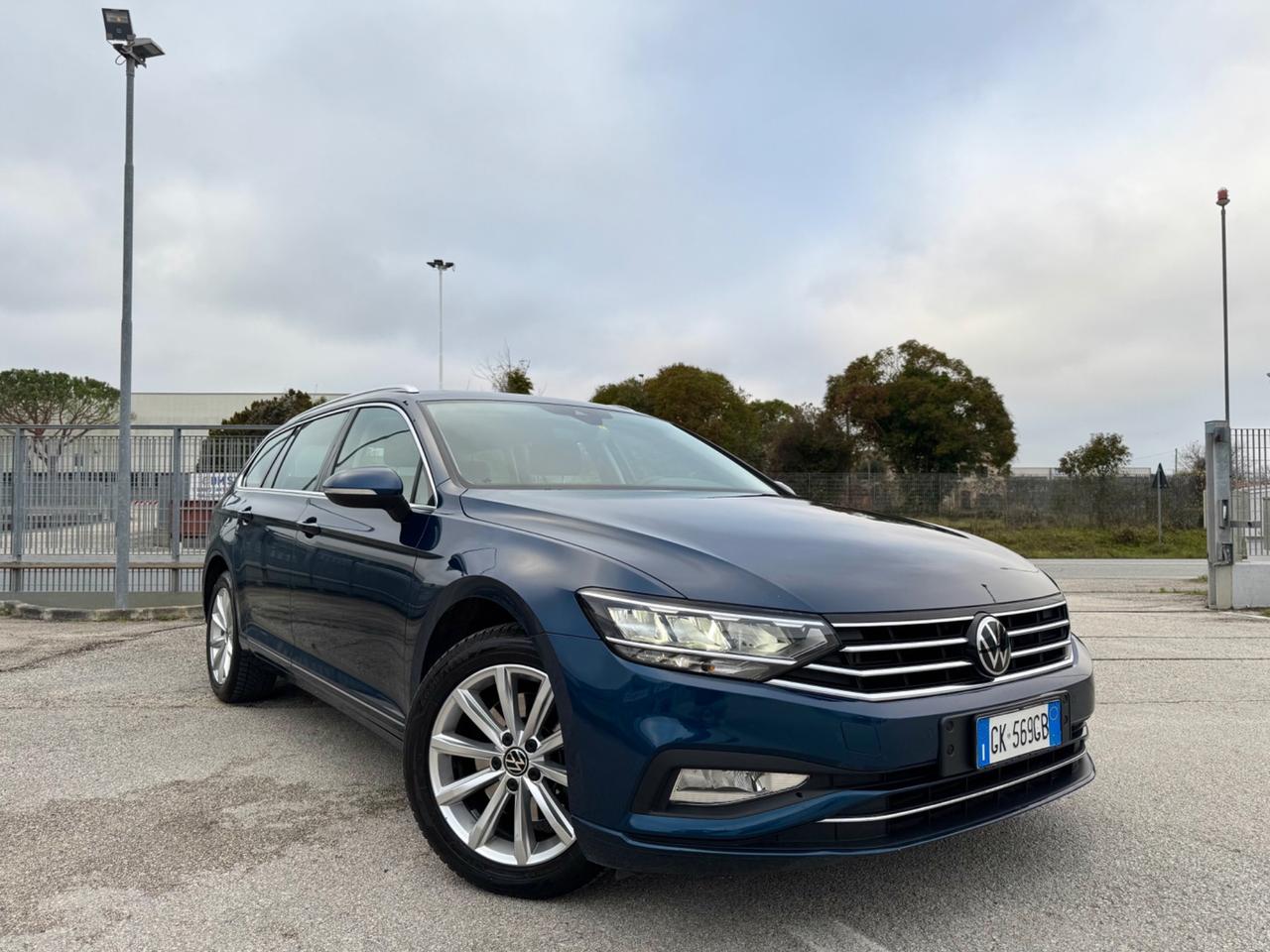 VOLKSWAGEN PASSAT 2.0 Tdi EVO Dsg-Virtual Led Navi