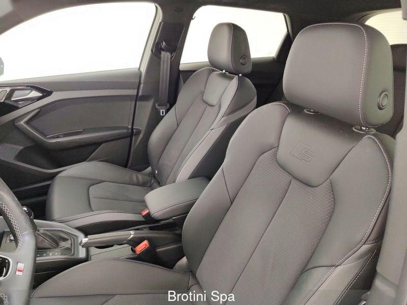 Audi A1 A1 SPB 40 TFSI S tronic Identity Black