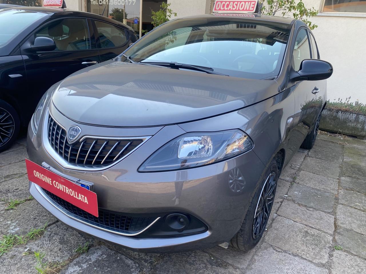 Lancia Ypsilon 1.0 FireFly 5 porte S&S Hybrid Silver Plus
