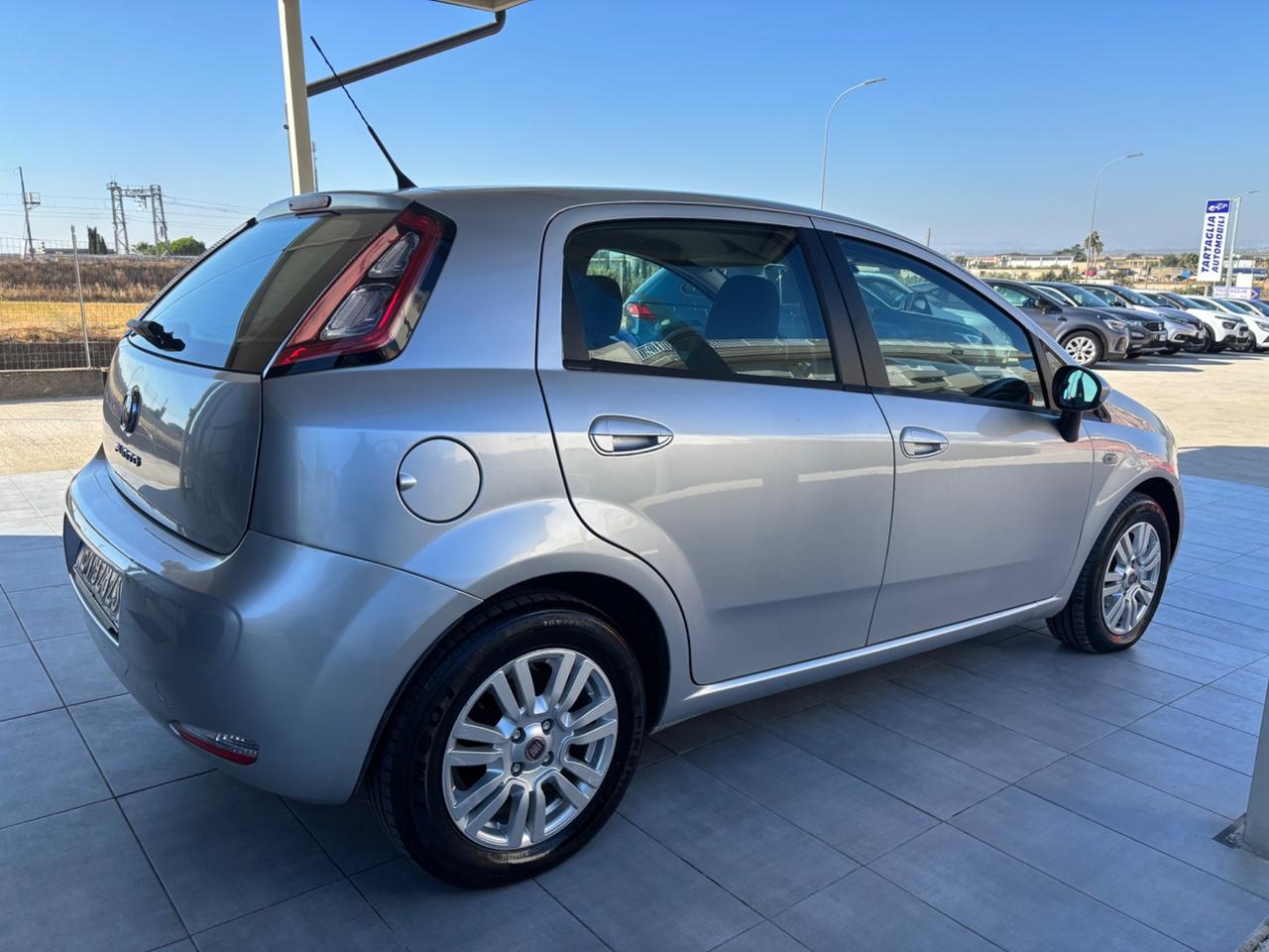 Fiat Punto 1.3 MJT II 75 CV 5 porte Virgin Radio