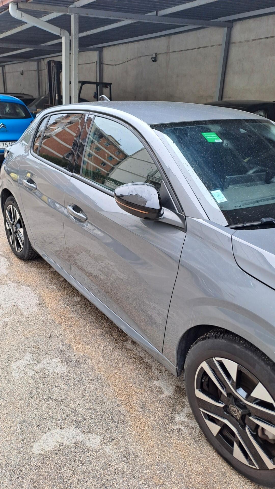 Peugeot 208 Restyling 100cv Allure 2025