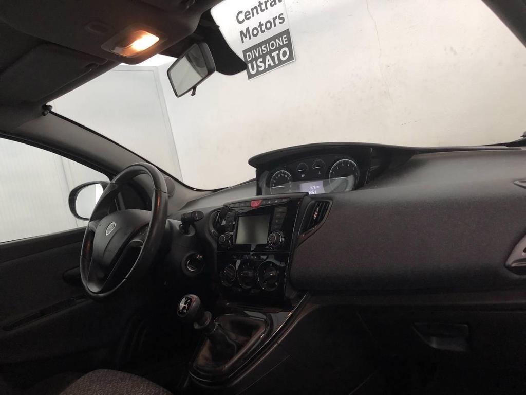 Lancia Ypsilon 5 Porte 1.2 Ecochic Silver