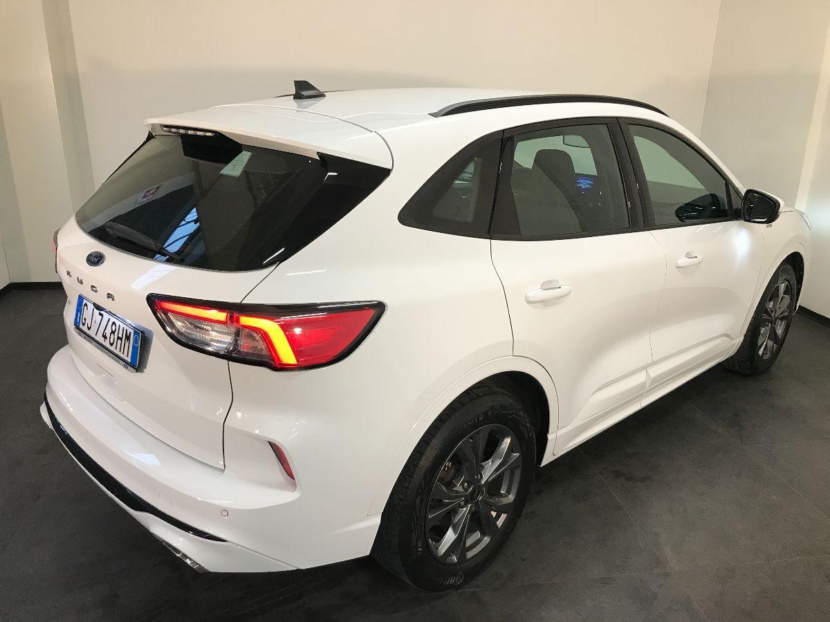 FORD Kuga 1.5 TDCI 120 CV AUTOMATICA ST-Line