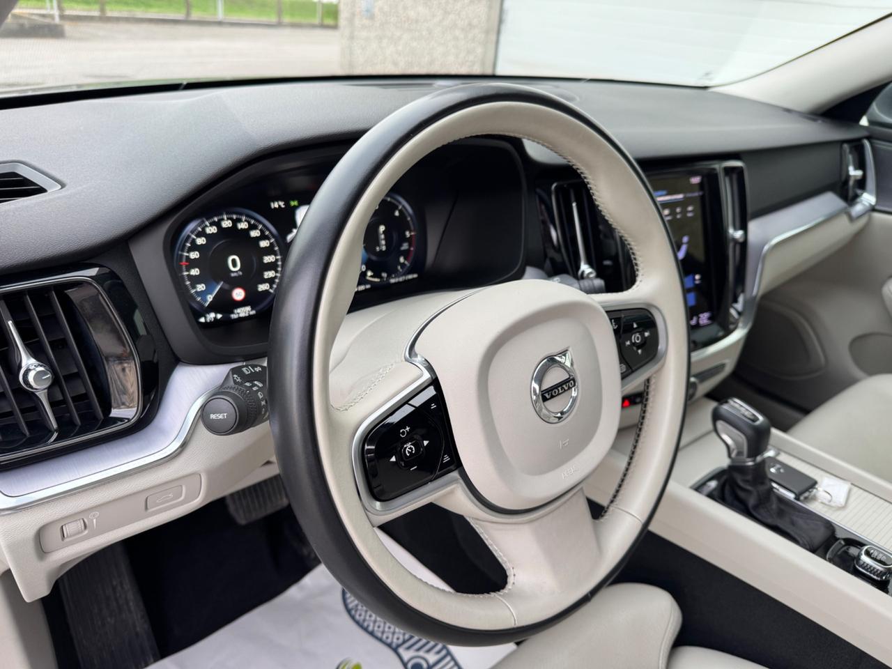 Volvo V60 D4 Geartronic Business Plus