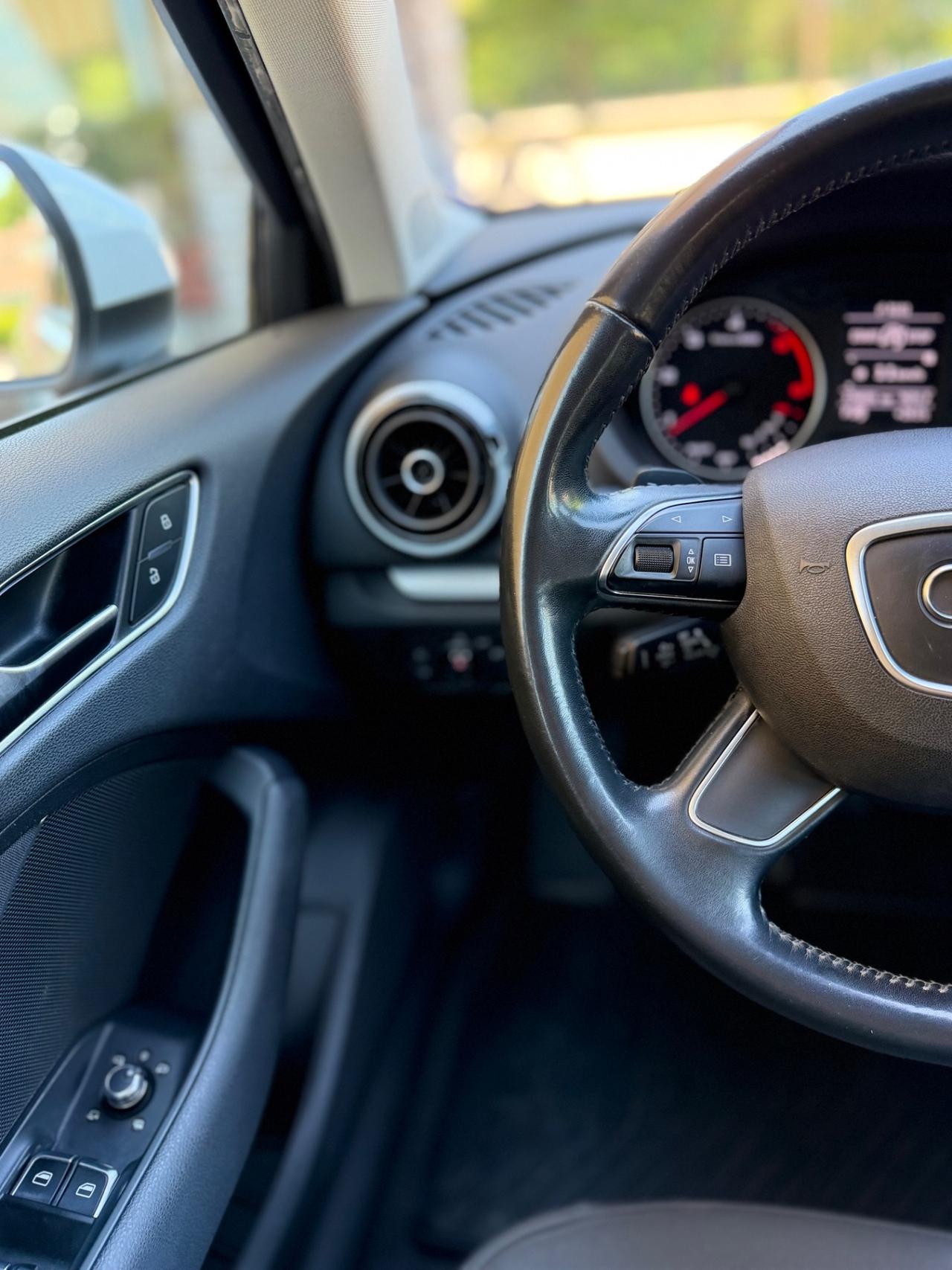 Audi A3 1.6 TDI S tronic