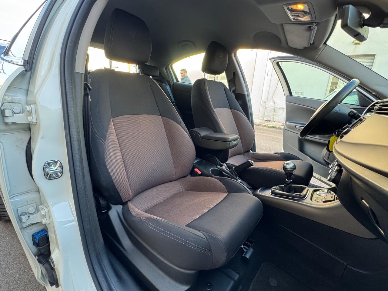 Alfa Romeo Giulietta 1.6 JTDm-2 105 CV Distinctive