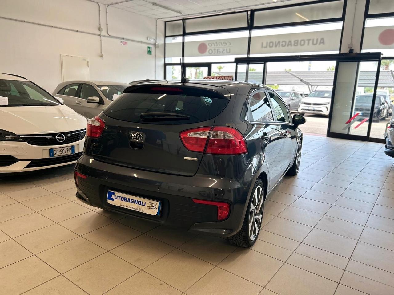 Kia Rio HIGH TECH 1.4 CRDi 5p.