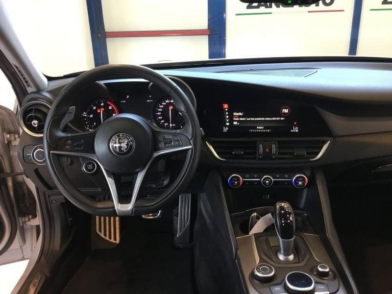 Alfa Romeo Giulia 2.2 T-Diesel 180CV AT8 Super Q2 - PACK PERFORMANCE