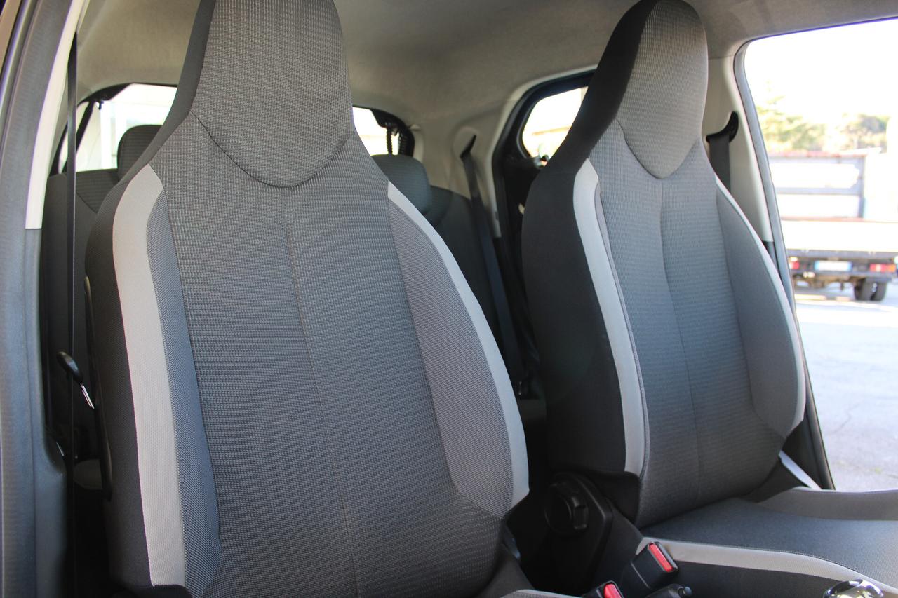 Toyota Aygo Connect 1.0 VVT-i 72 CV 5 porte x-clusiv