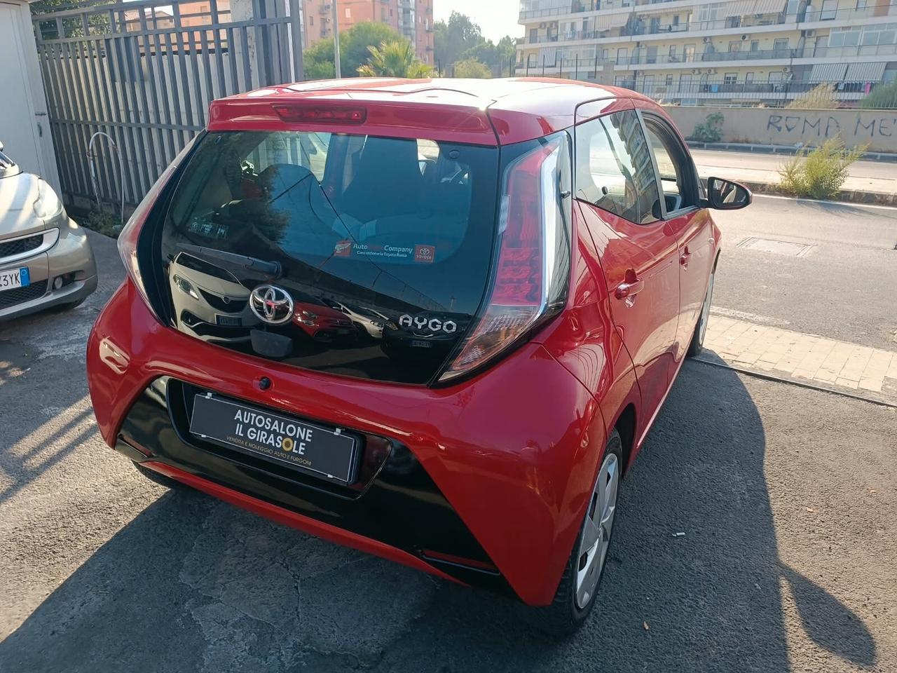 Toyota Aygo 1.0 VVT-i 69 CV 5 porte x-clusiv