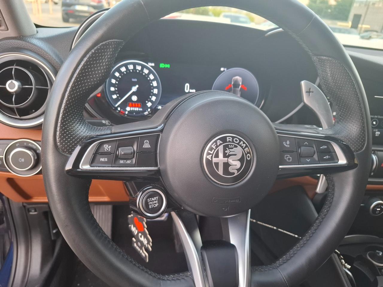 Alfa Romeo Giulia 2.2 allestimento " COMPETIZIONE "