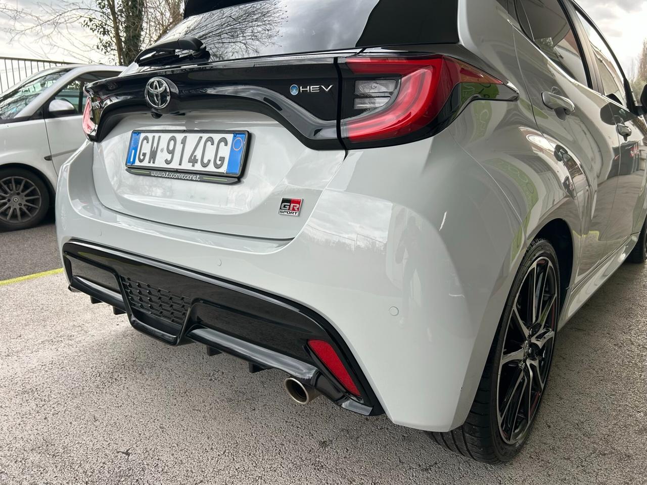 Toyota Yaris 1.5h 130 GR Sport Garanzia 24 Mesi