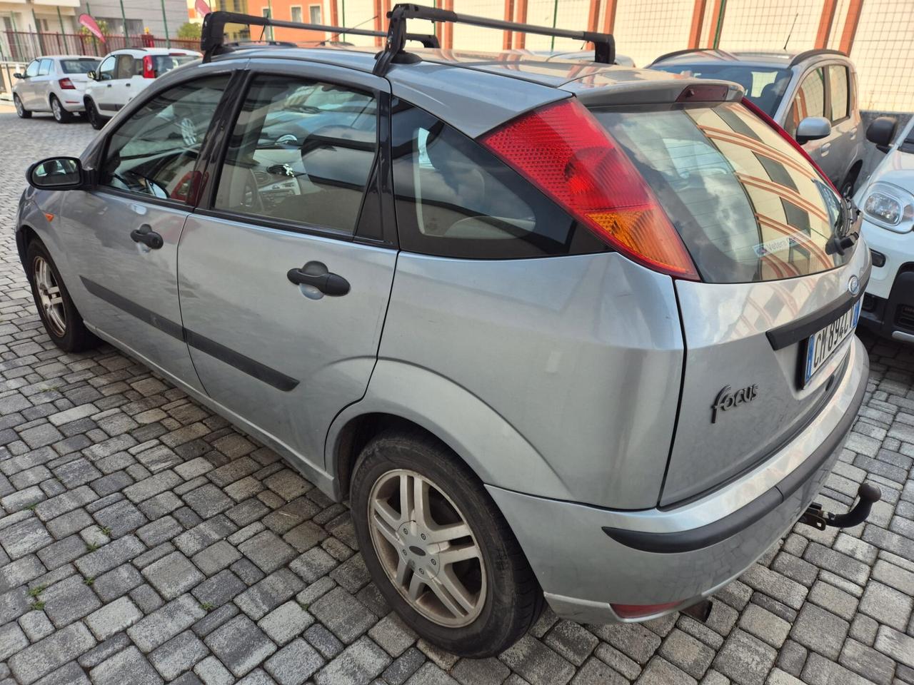 Ford Focus 1.6i 16V 5p. - GANCIO TRAINO