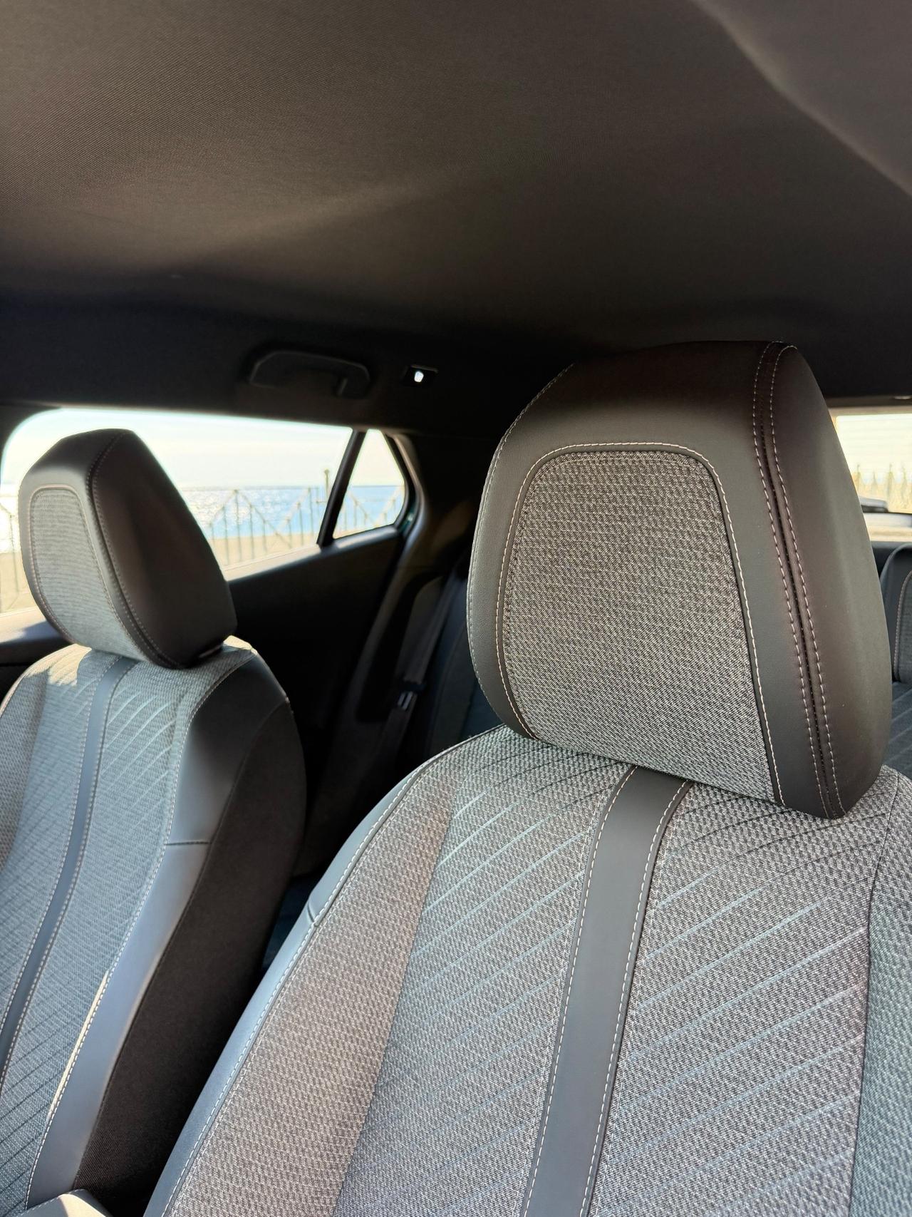 Peugeot 2008 PureTech 100 S&S Allure full optional