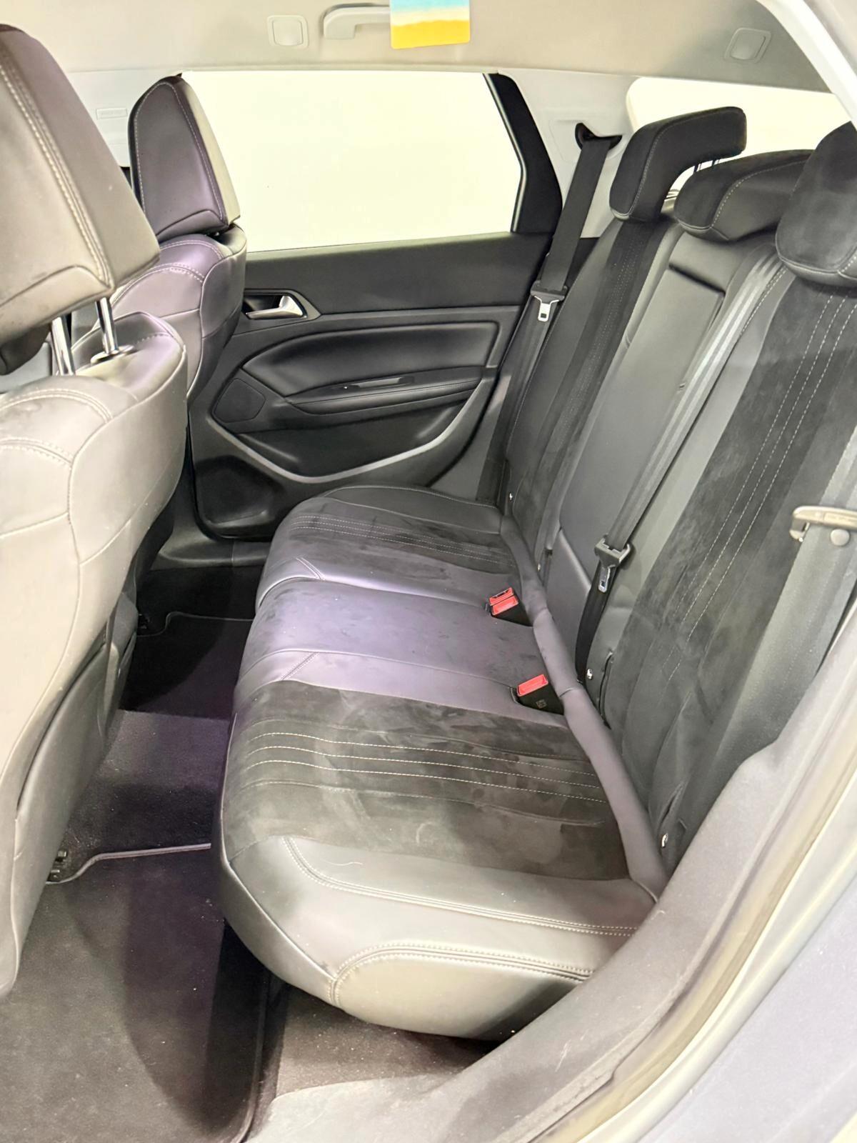 Peugeot 308 BlueHDi 120 S&S EAT6 SW Allure
