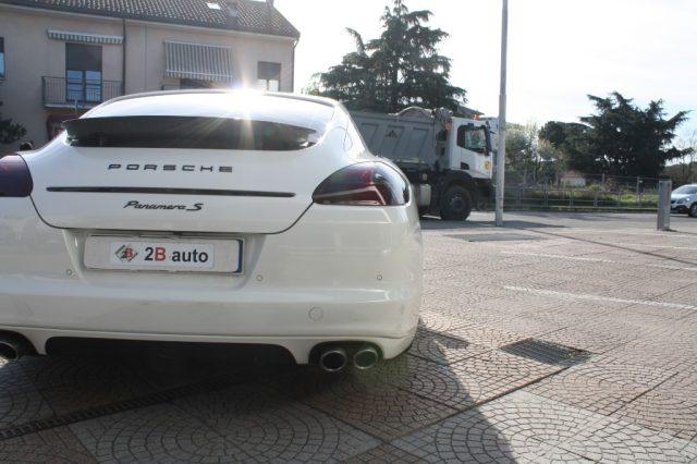 PORSCHE Panamera 4.8 4S