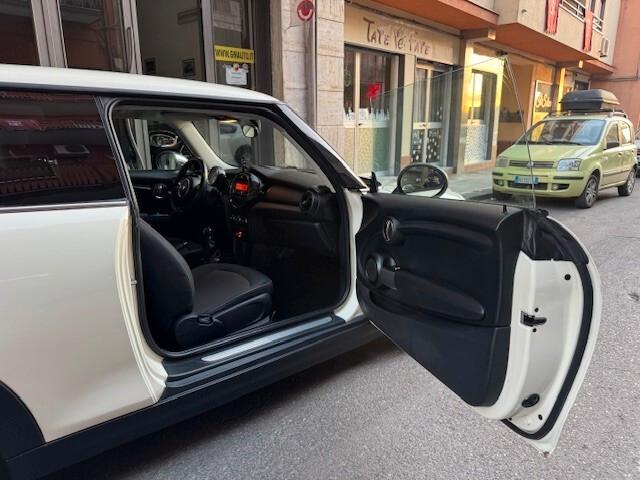 Mini Cooper 1.5 One D
