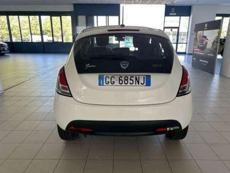 Lancia Ypsilon 5 Porte 1.0 FireFly Hybrid Silver