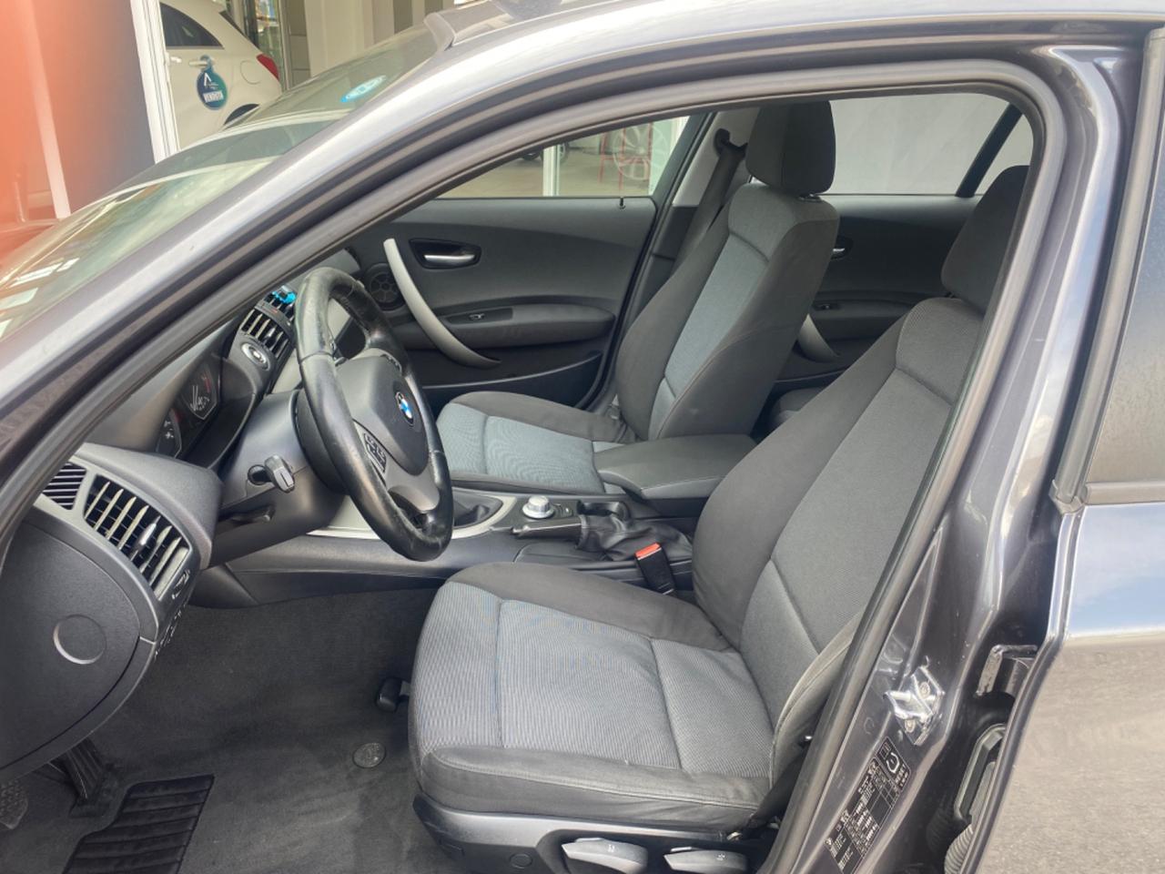 Bmw 118 cat 5 porte Attiva per neo patentati