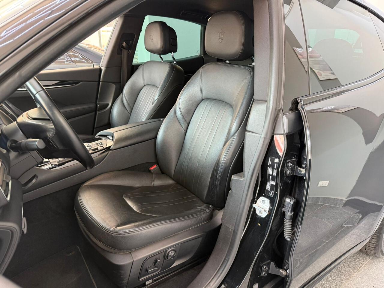 Maserati Levante V6 Diesel AWD 250cv Nerissimo Edition