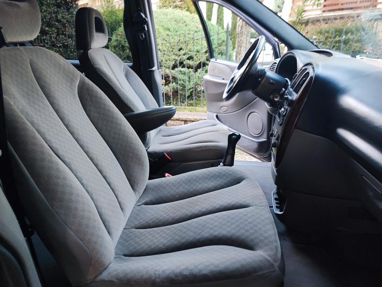 Chrysler Voyager 2.5 CRD cat LX Leather 7 posti