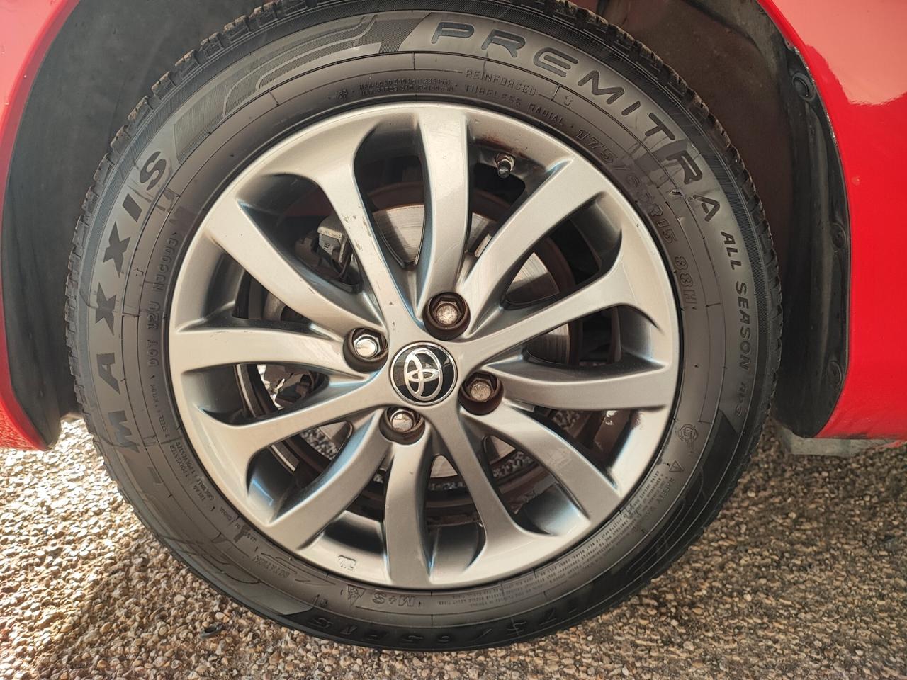 Toyota Yaris 1.0 5 porte Lounge