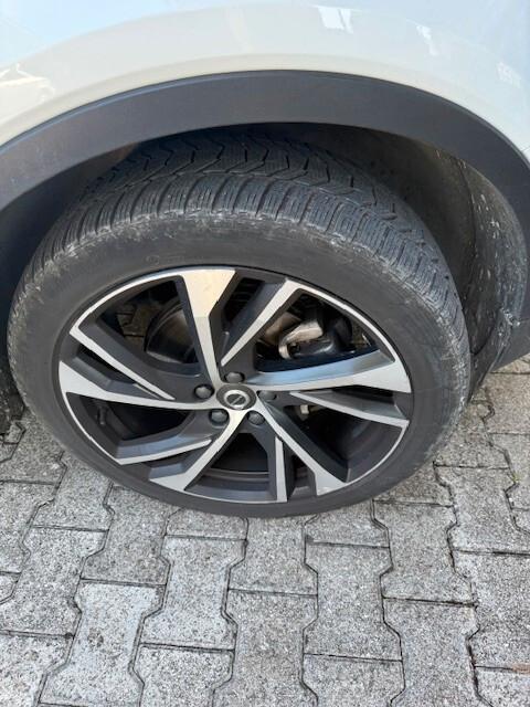 Volvo XC40 D3 AWD Geartronic R-design