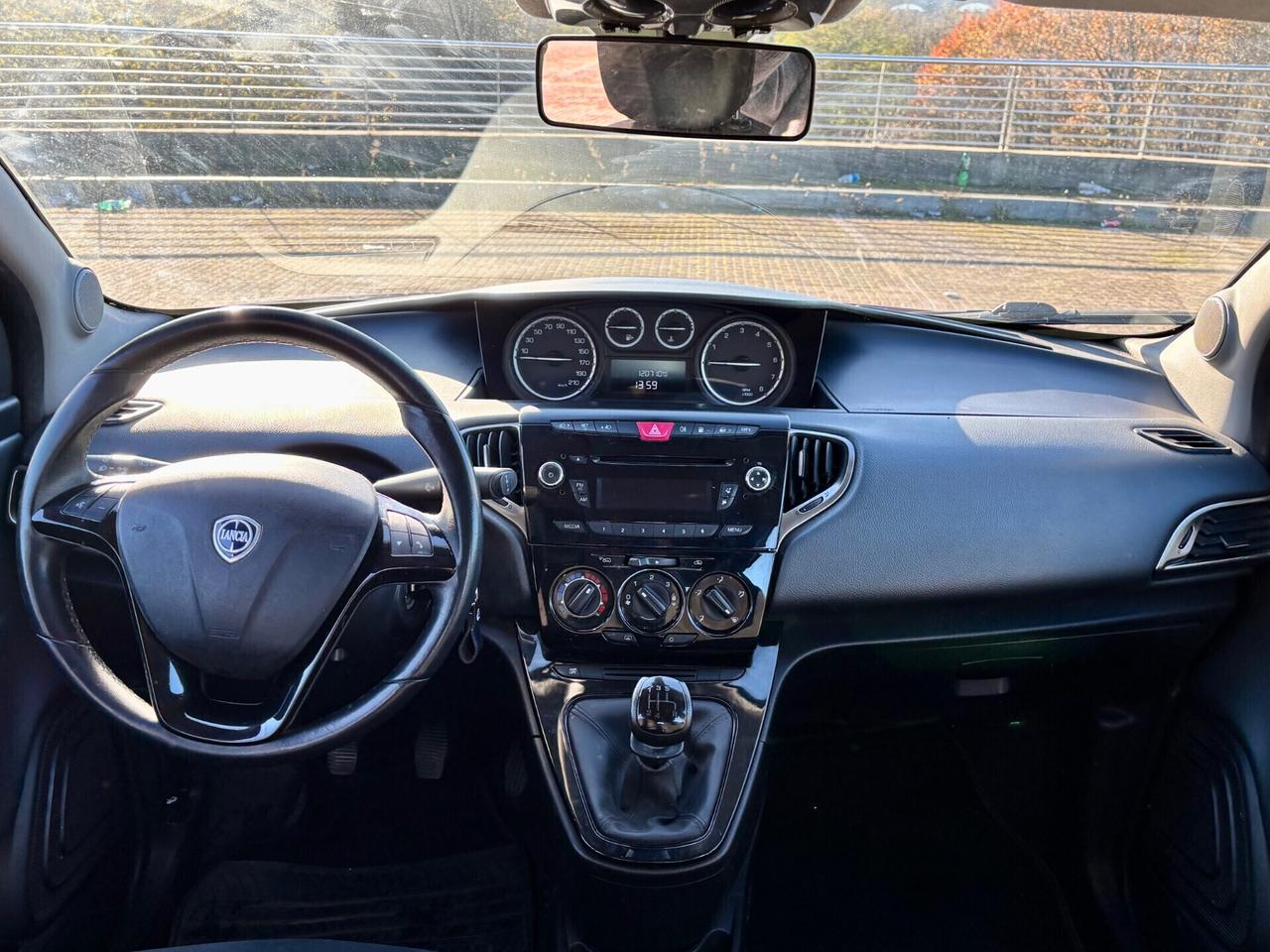 Lancia Ypsilon 1.2 5 B/GPL Ecochic 30º edt. NEOPATENTATI