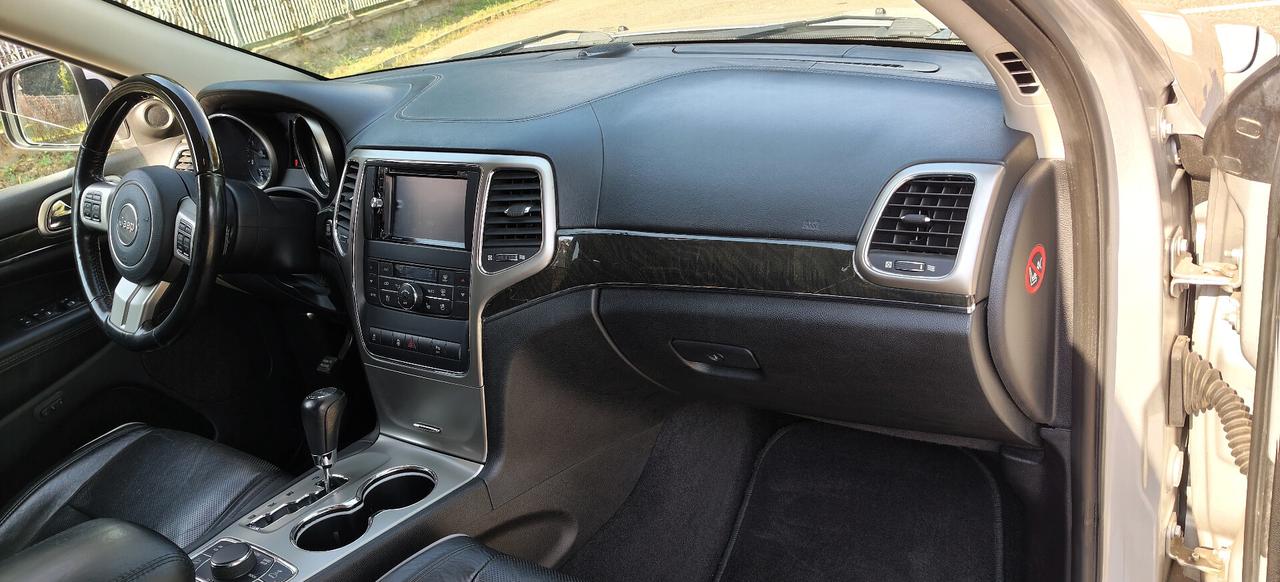 Jeep Grand Cherokee 3.0 CRD Overland + Gancio
