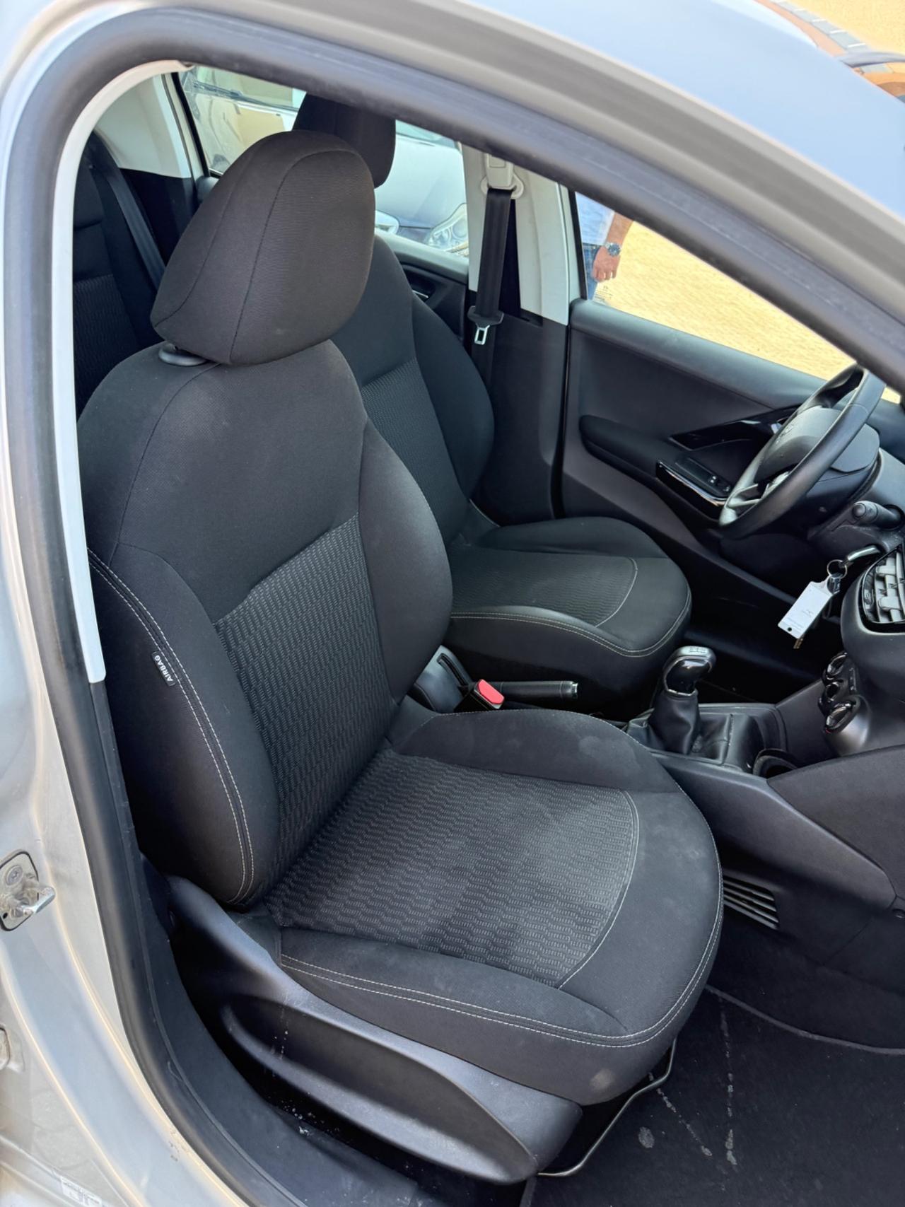 Peugeot 208 BlueHDi 75 5 porte Allure