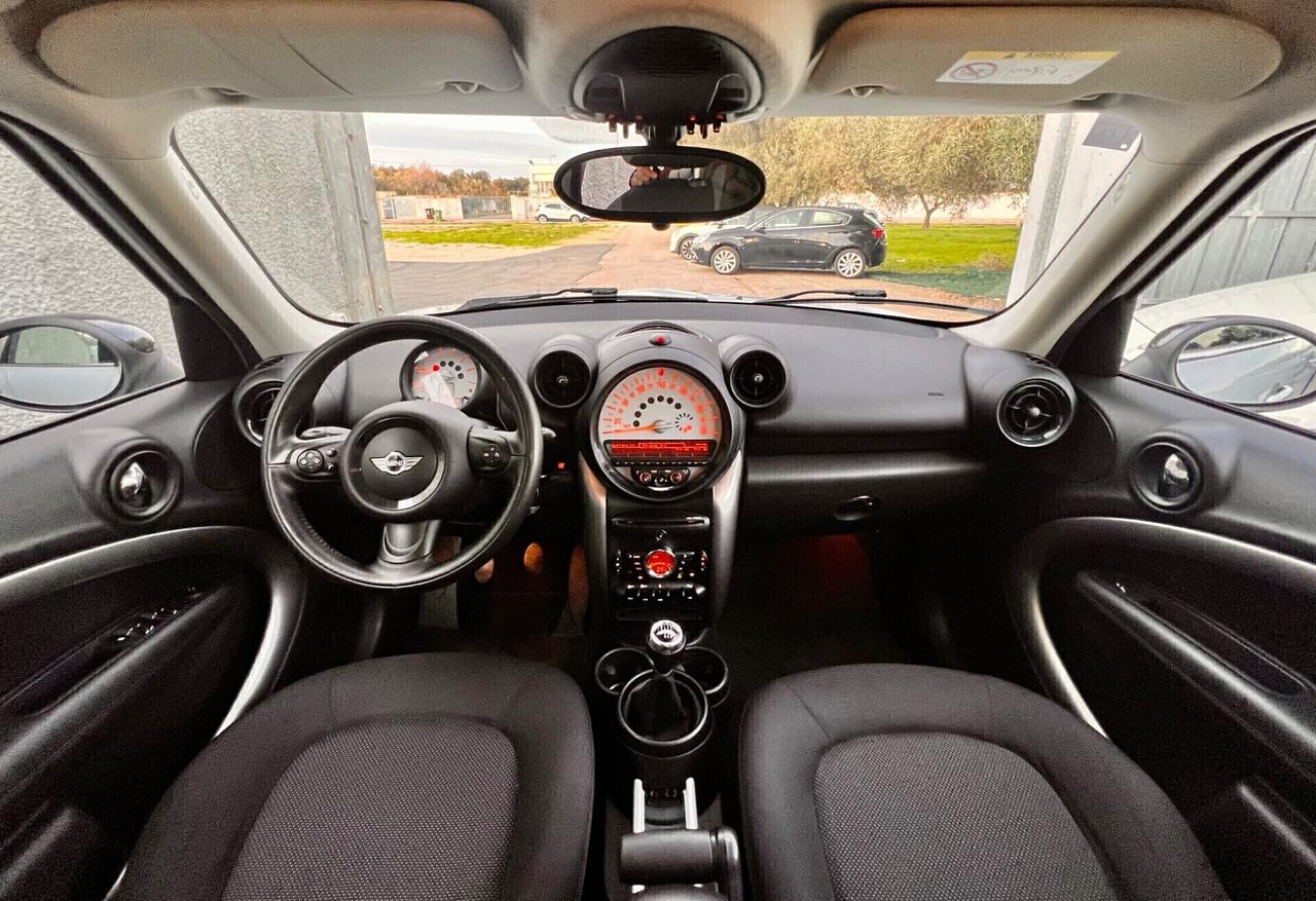 Mini Cooper D Countryman 1.6,Climatronic,LED colorati interni,Cruise Control,ecc.