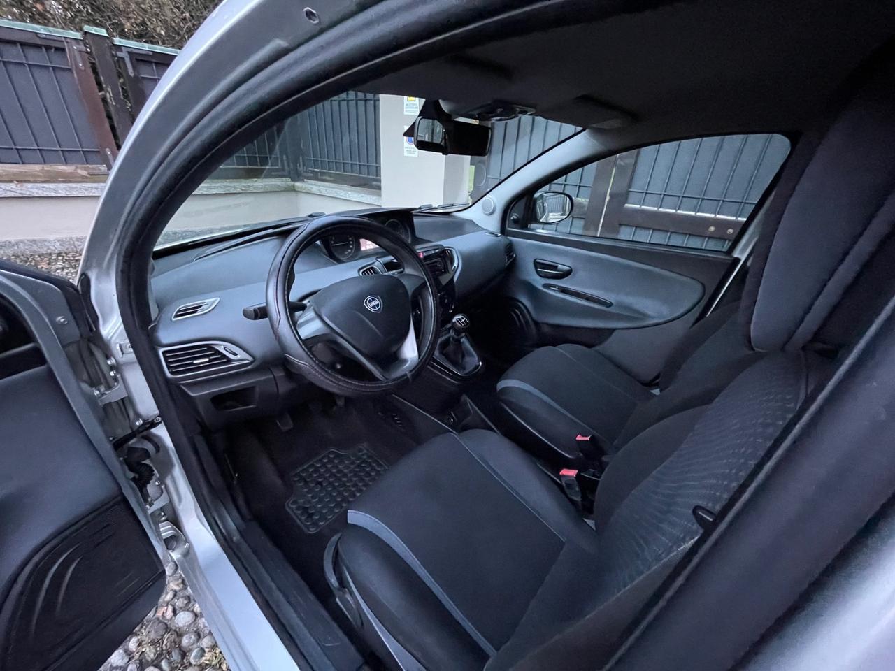 Lancia Ypsilon 1.2 69 CV 5 porte Gold *UNICO PROPRIETARIO*