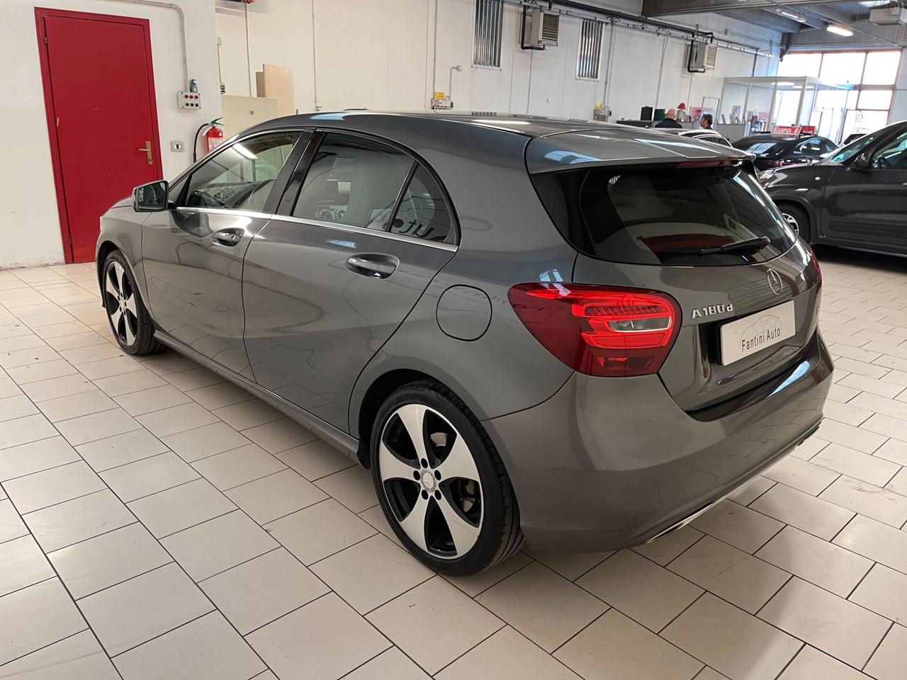 Mercedes-Benz A 180 d Sport c.auto-Ok Neopatentati-LEGGI SOTTO