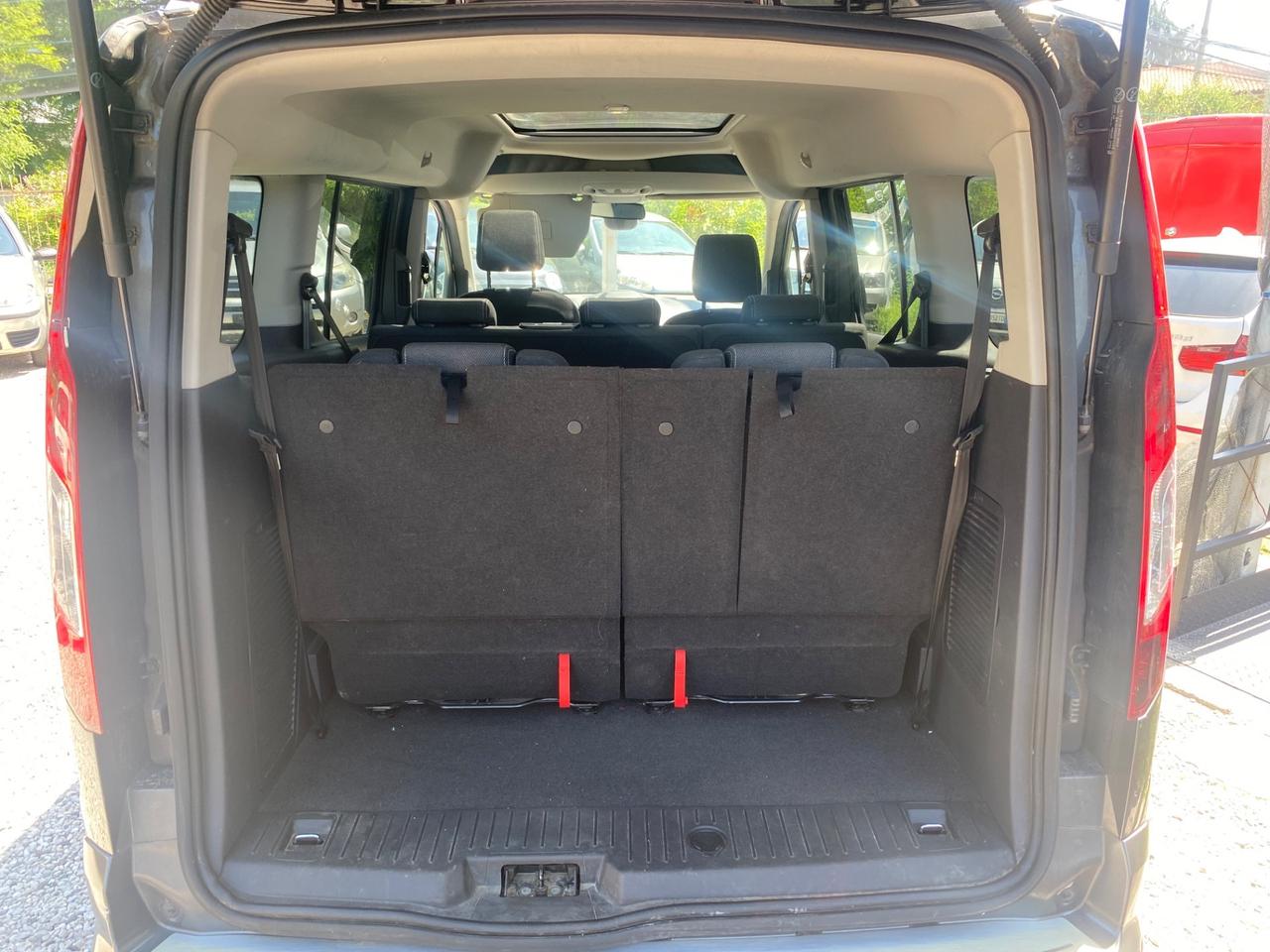 Ford Tourneo Connect 7 POSTI TDCi 120 CV Titanium
