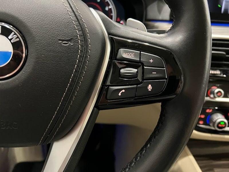 BMW Serie 5 520d xDrive Luxury Auto