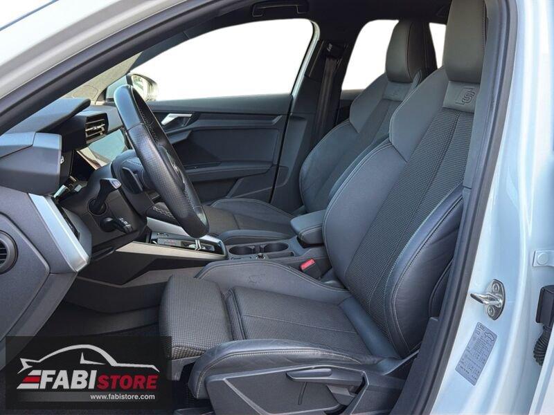 Audi A3 Sportback 35 TFSI 150 Cv Mhev S- Tronic S- Line Interno ed Esterno