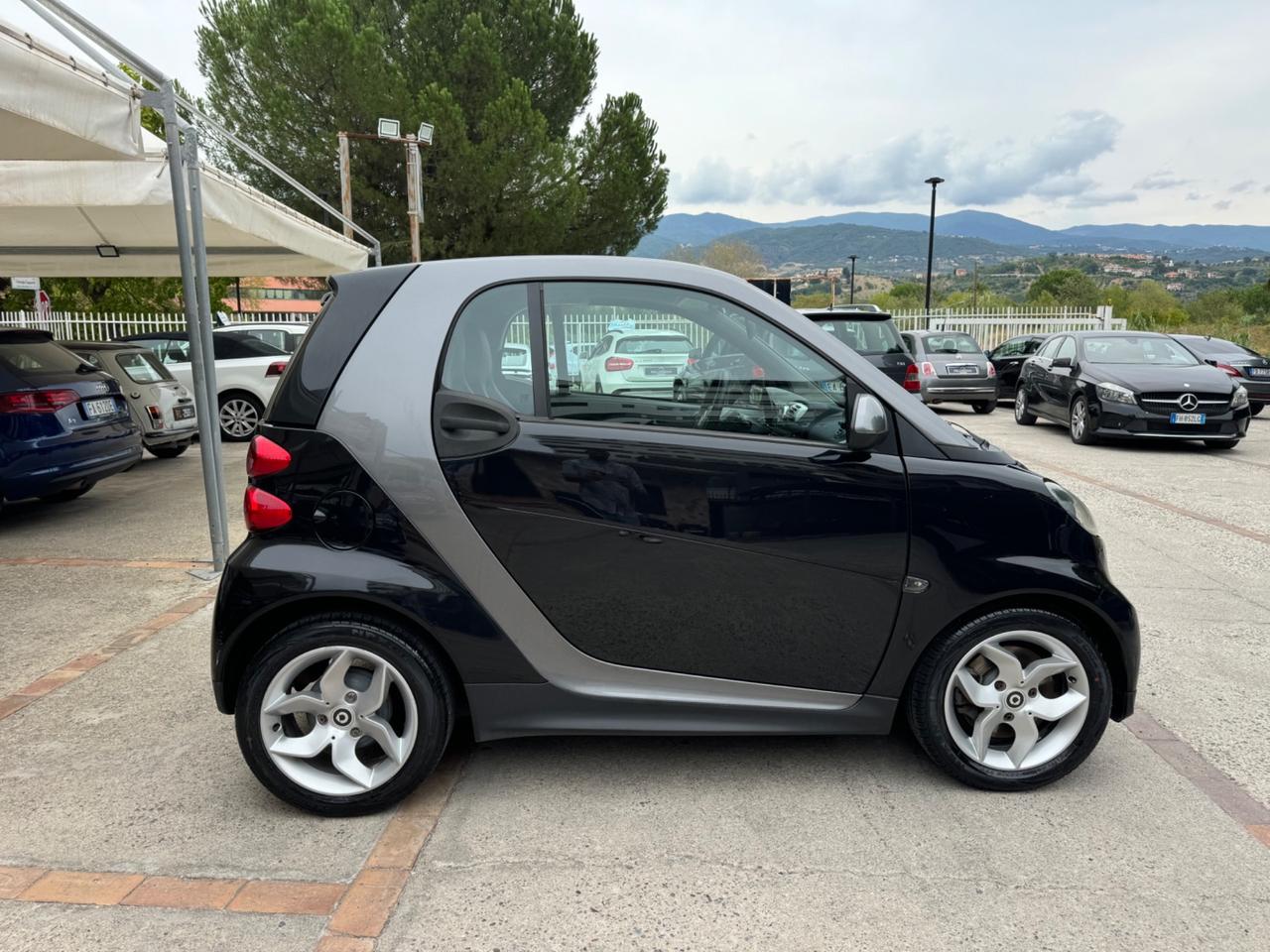 Smart ForTwo 1000 45 kW MHD coupé pure