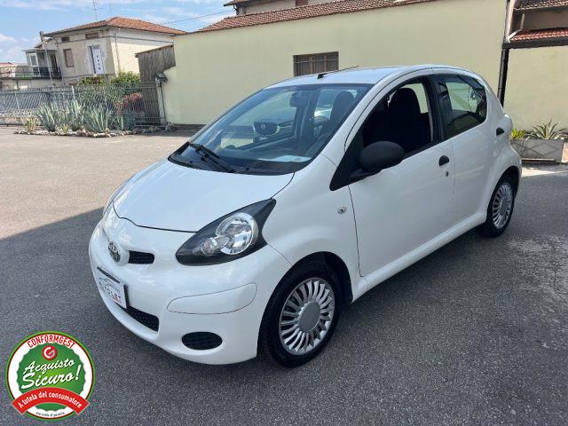 TOYOTA Aygo 1.0 12V VVT-i 5 porte Now Connect