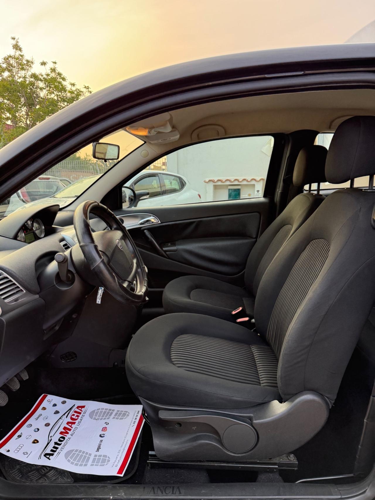 Lancia Ypsilon 1.2 69 CV Diva