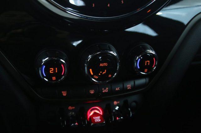 MINI Countryman 2.0 Cooper D Essential Countryman Black Exterior