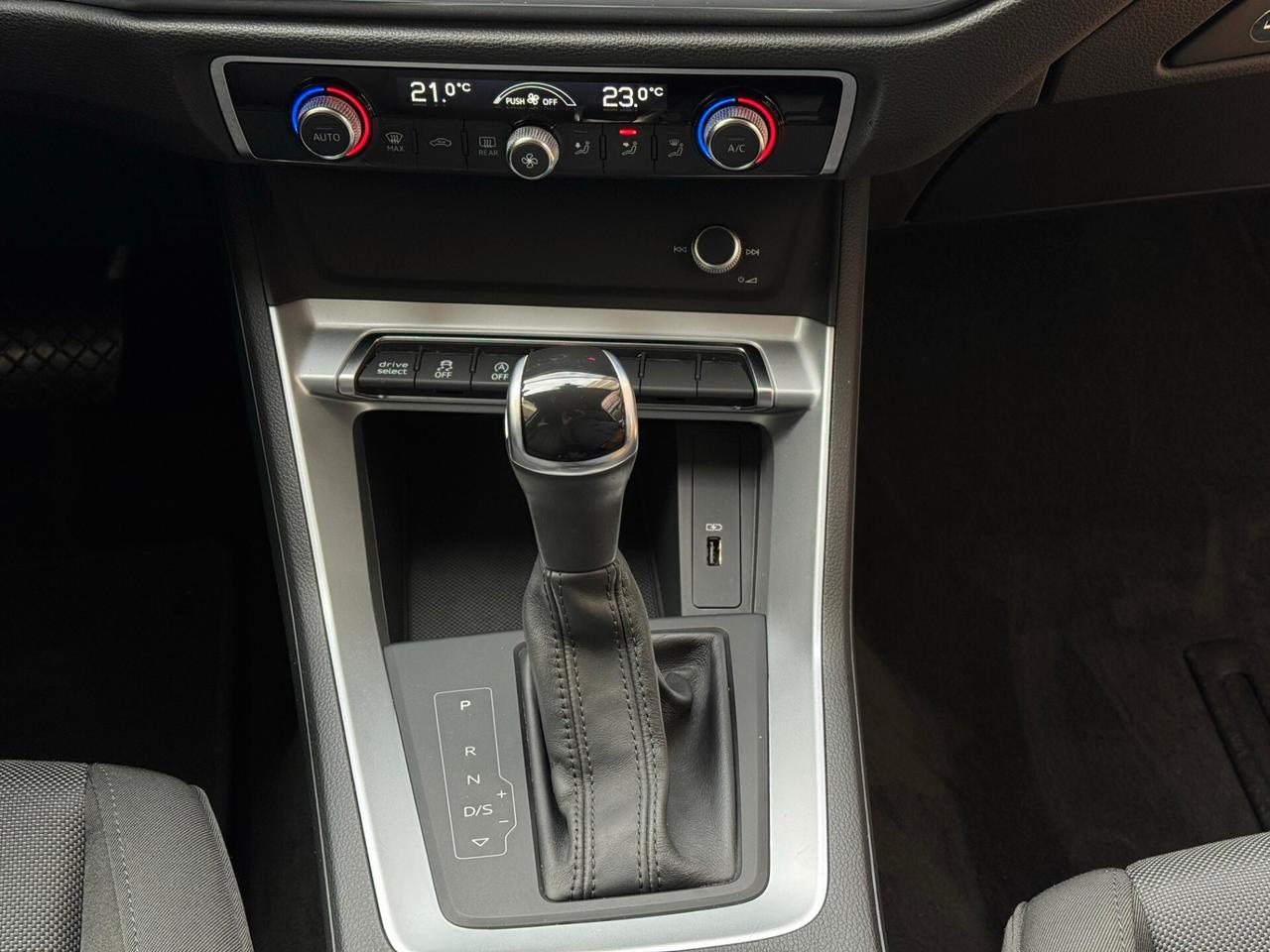 Audi Q3 SPB 35 2.0 TDI S tronic Business Plus 150 cv