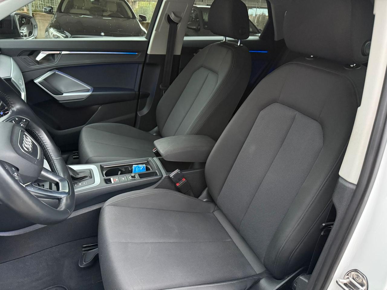 Audi Q3 35 TDI quattro Business