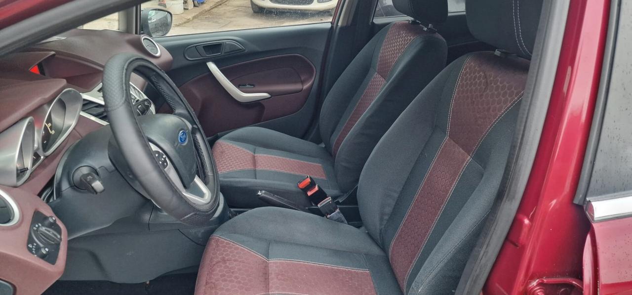 Ford Fiesta 1.4 5 porte Bz.- GPL Titanium