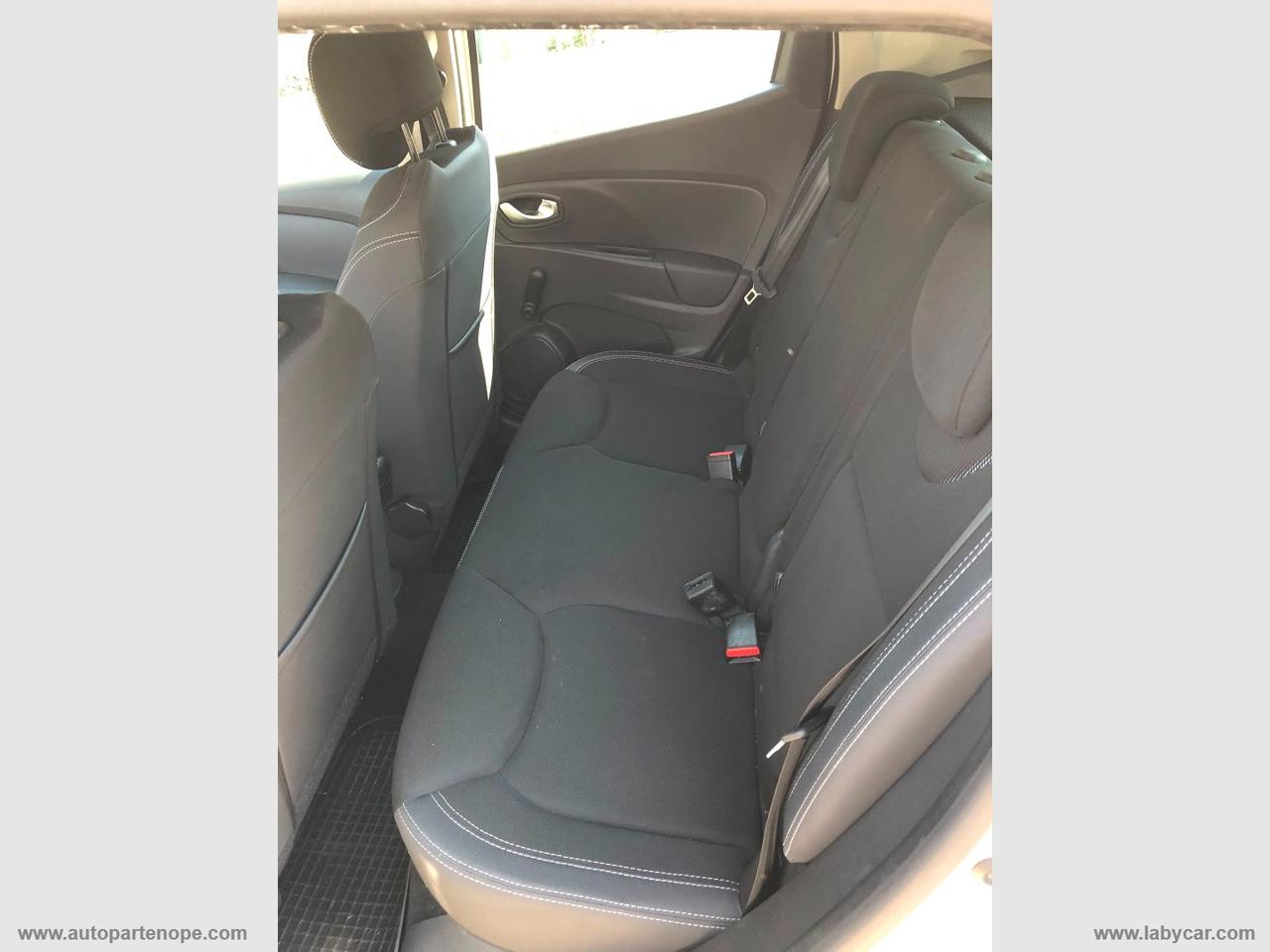 RENAULT Clio dCi 8V 75CV 5p. Moschino Intens