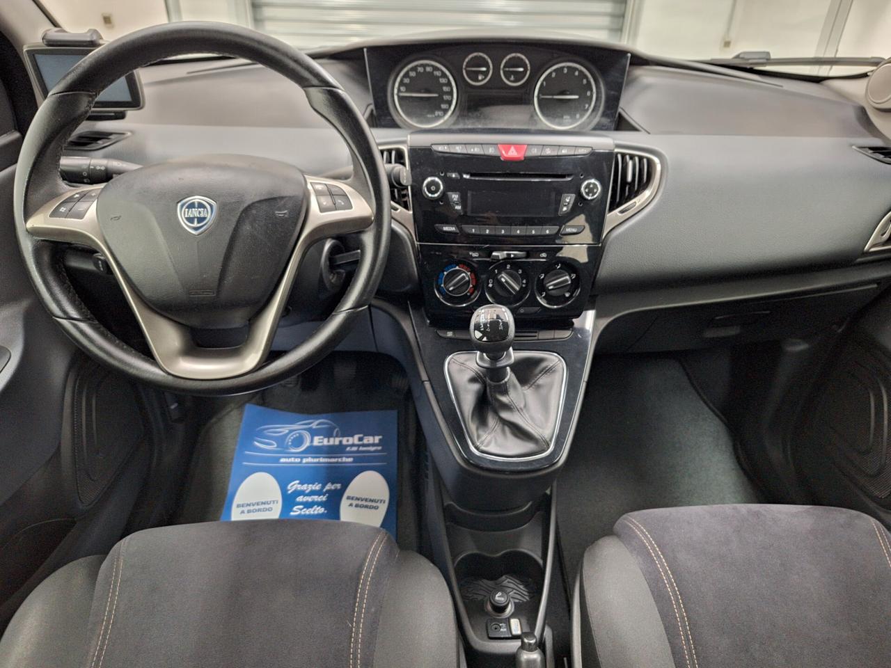 Lancia Ypsilon 1.2 69cv Platinum
