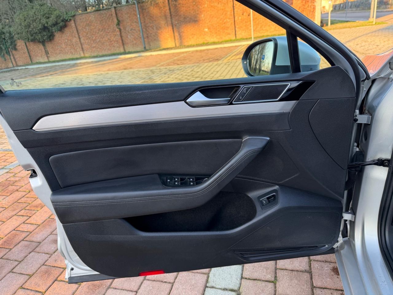 Volkswagen Passat Business Variant 2.0 TDI Executive BMT