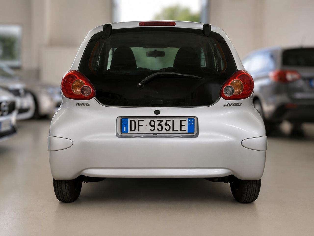 Toyota Aygo 1.0 12V VVT-i 5 porte Sol