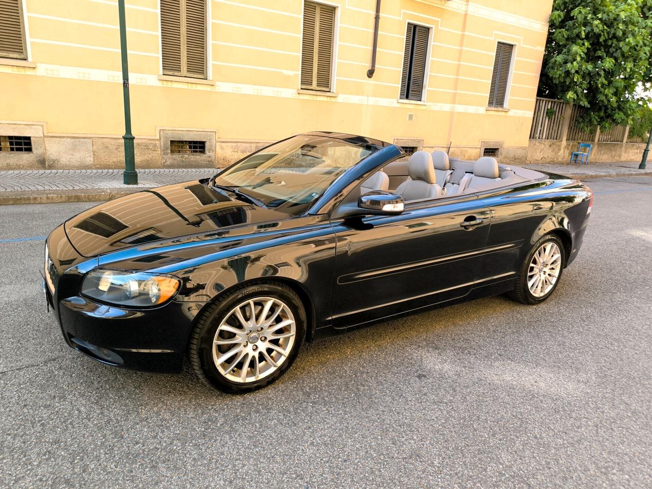 Volvo C70 2.4 20V 140 CV Summum