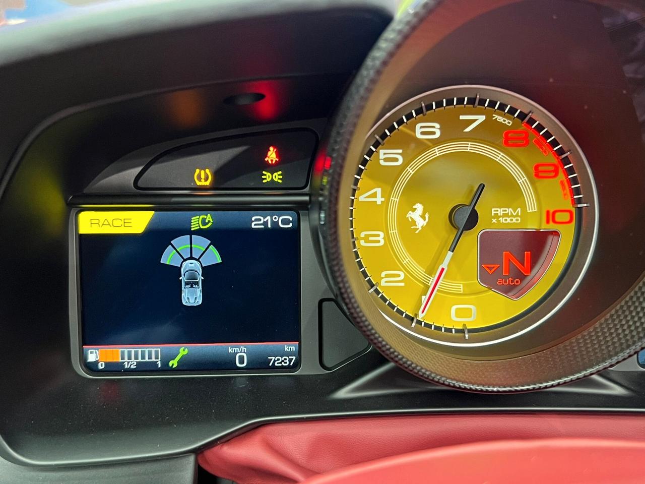 Ferrari F8 Spider F8 Spider 3.9 (506)